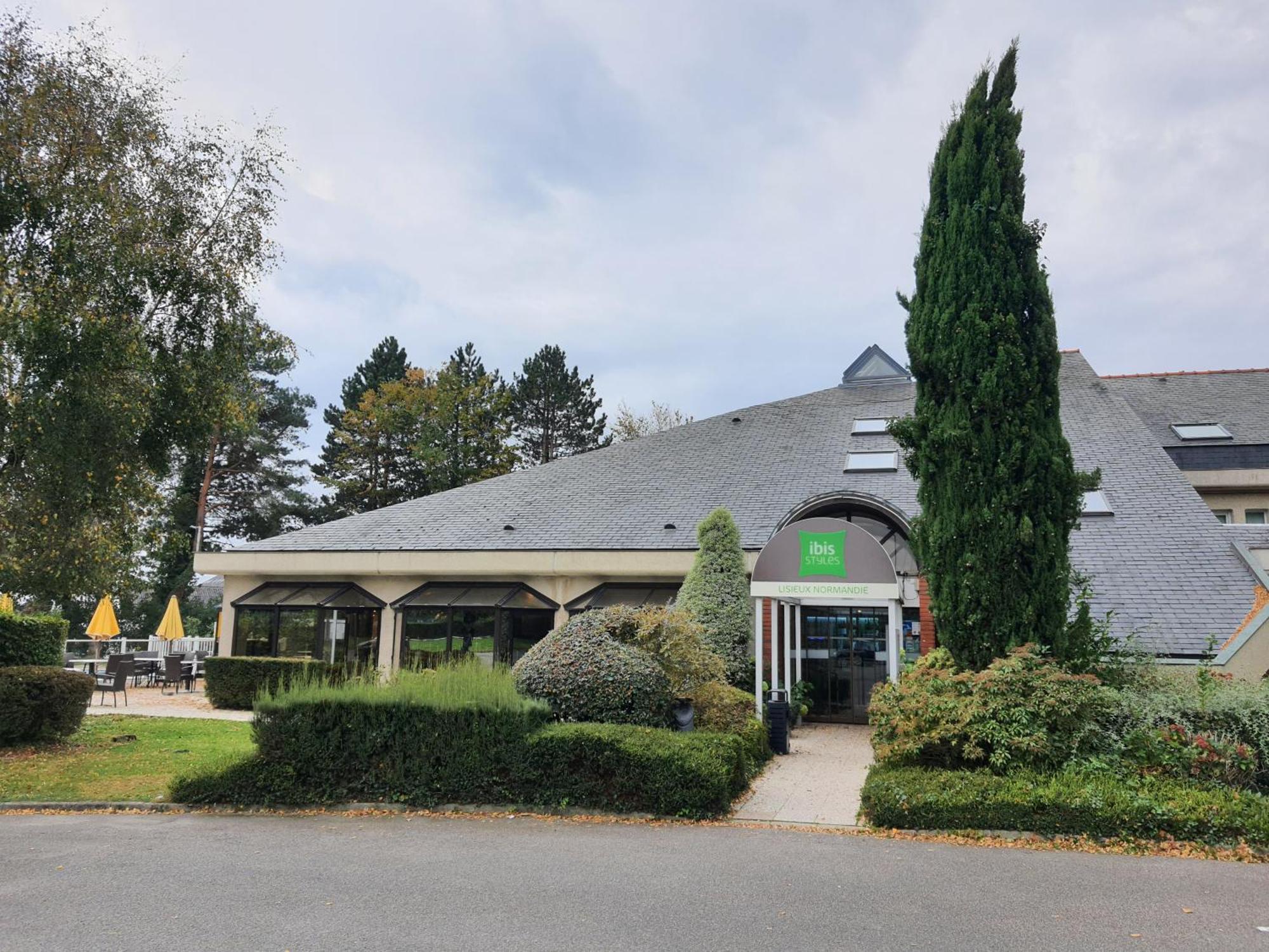 Ibis Styles Lisieux Normandie Bagian luar foto