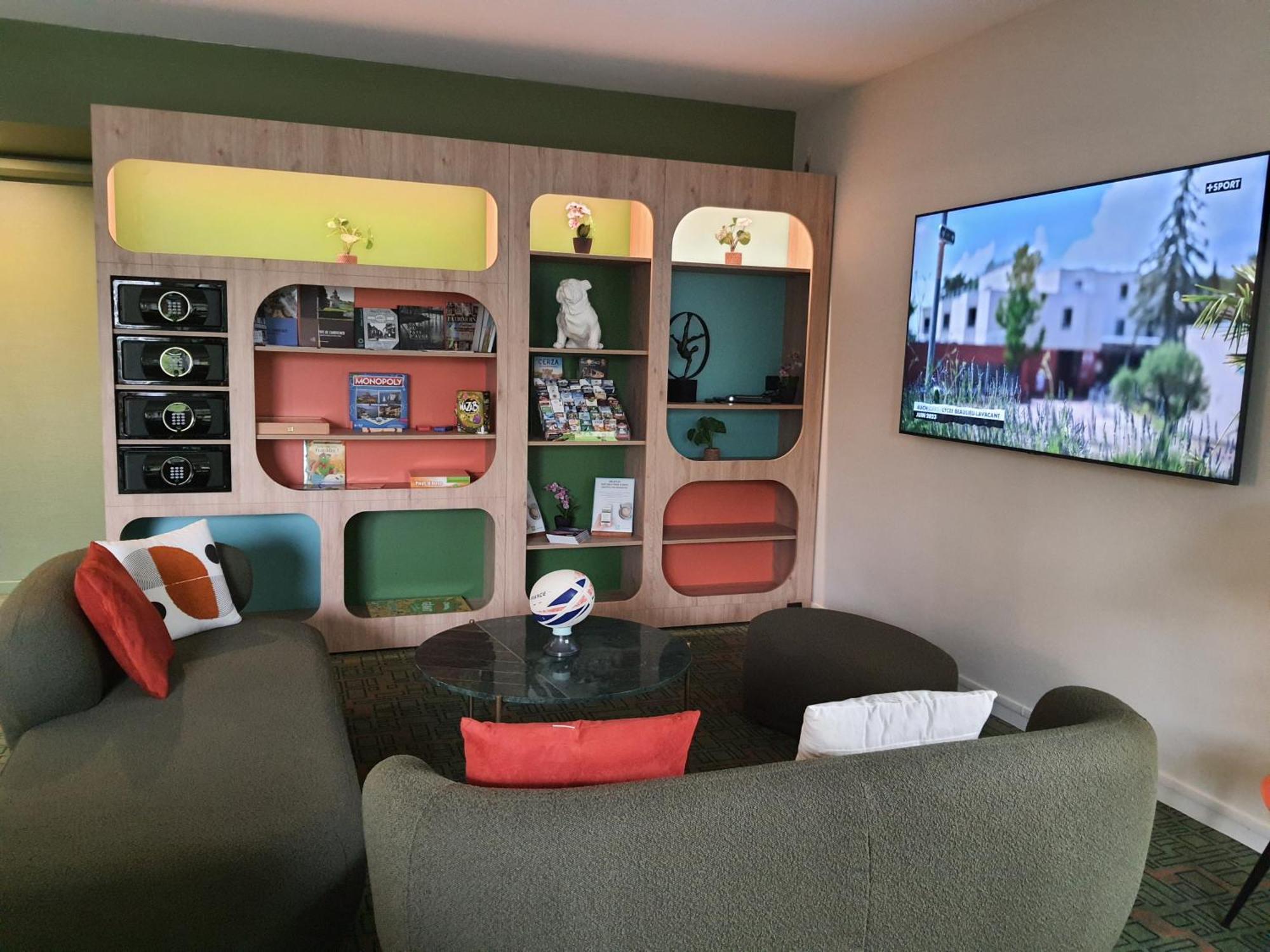 Ibis Styles Lisieux Normandie Bagian luar foto
