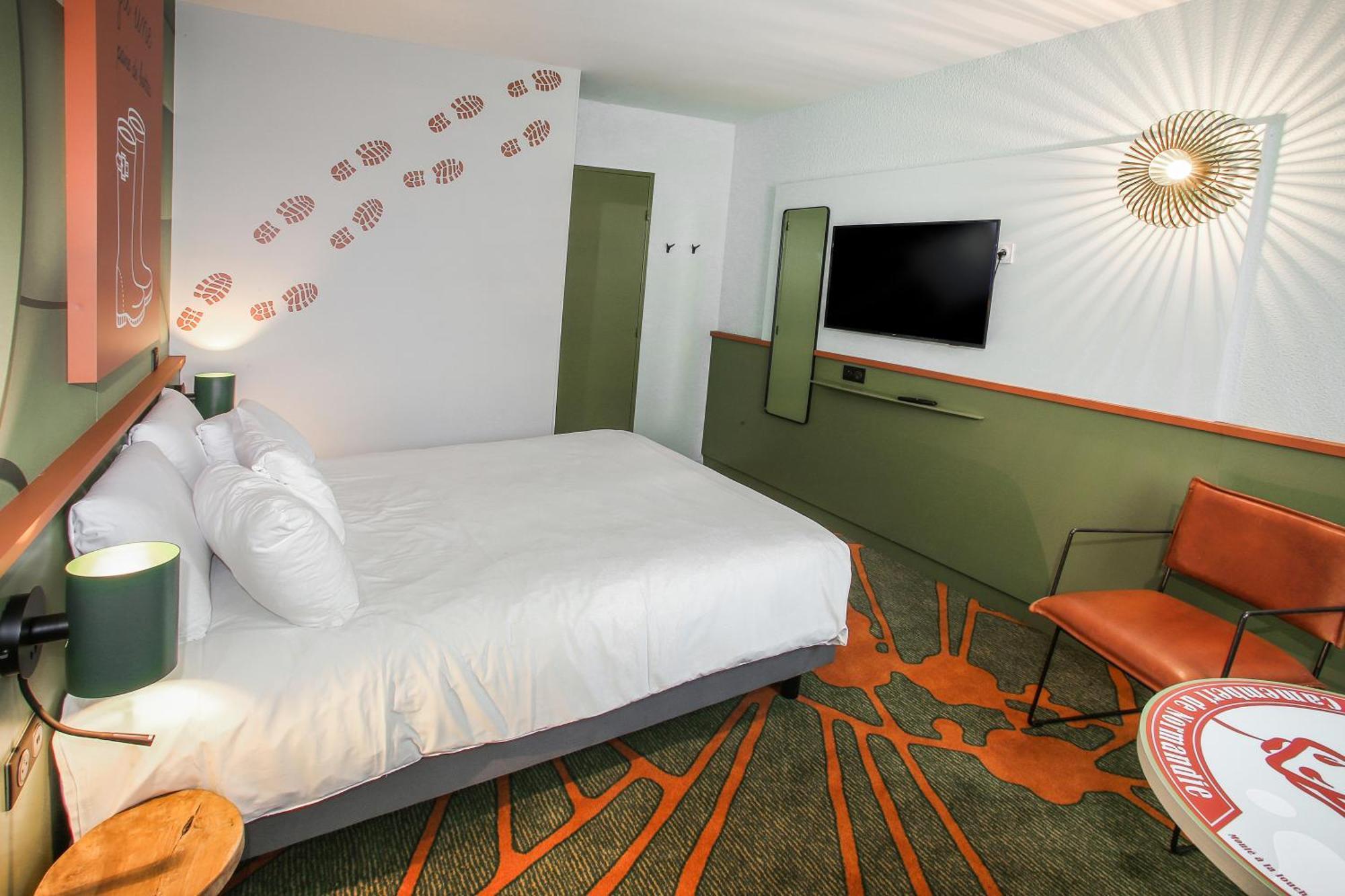 Ibis Styles Lisieux Normandie Bagian luar foto
