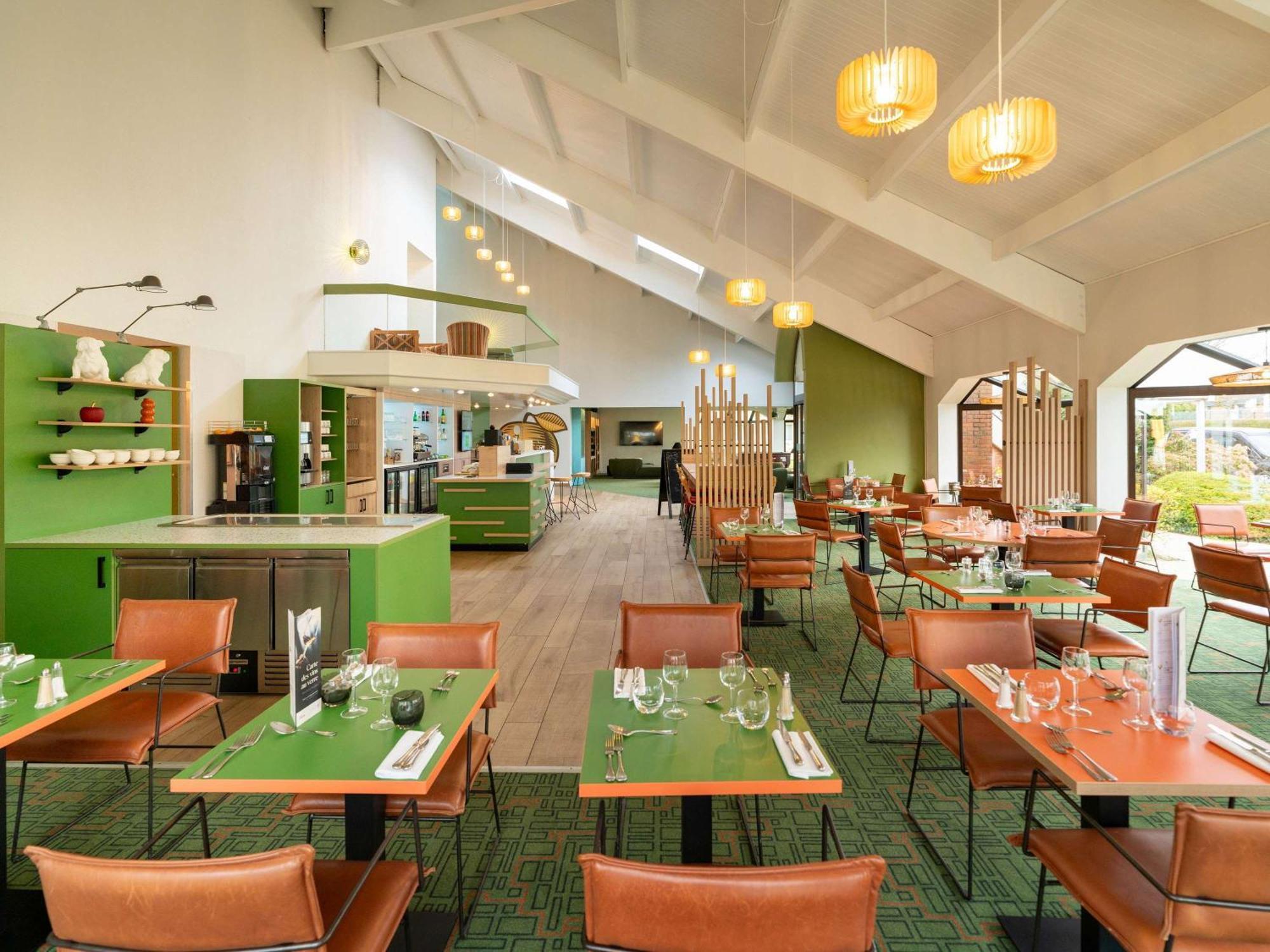 Ibis Styles Lisieux Normandie Bagian luar foto