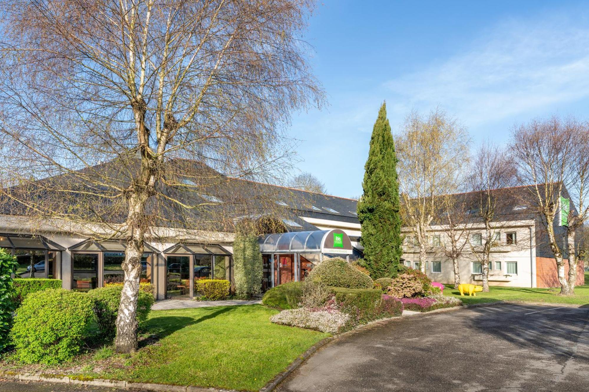 Ibis Styles Lisieux Normandie Bagian luar foto