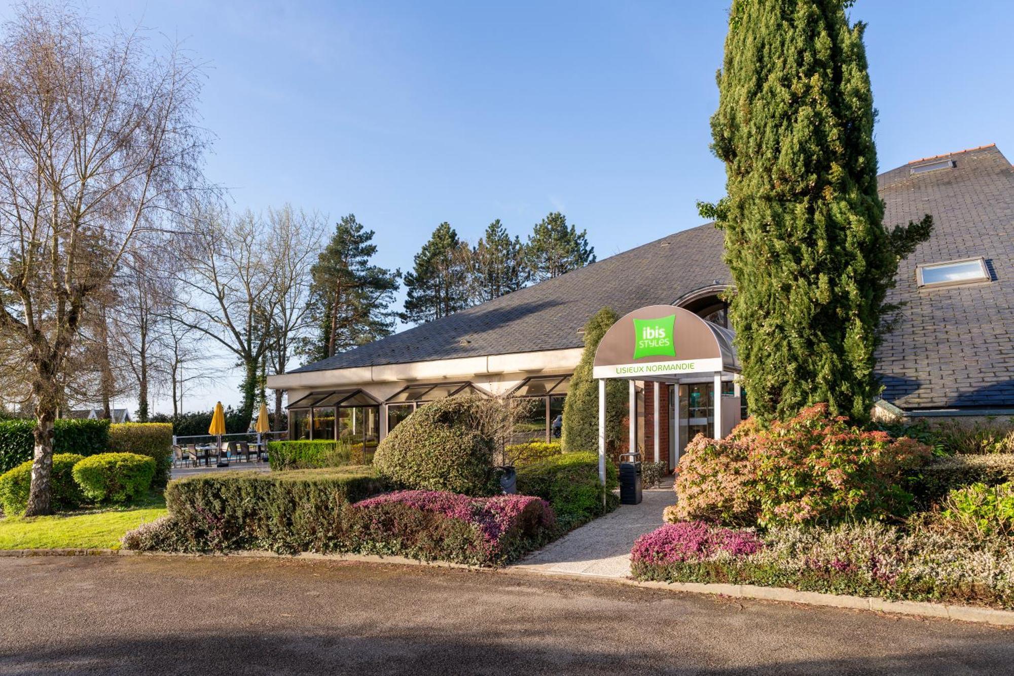 Ibis Styles Lisieux Normandie Bagian luar foto