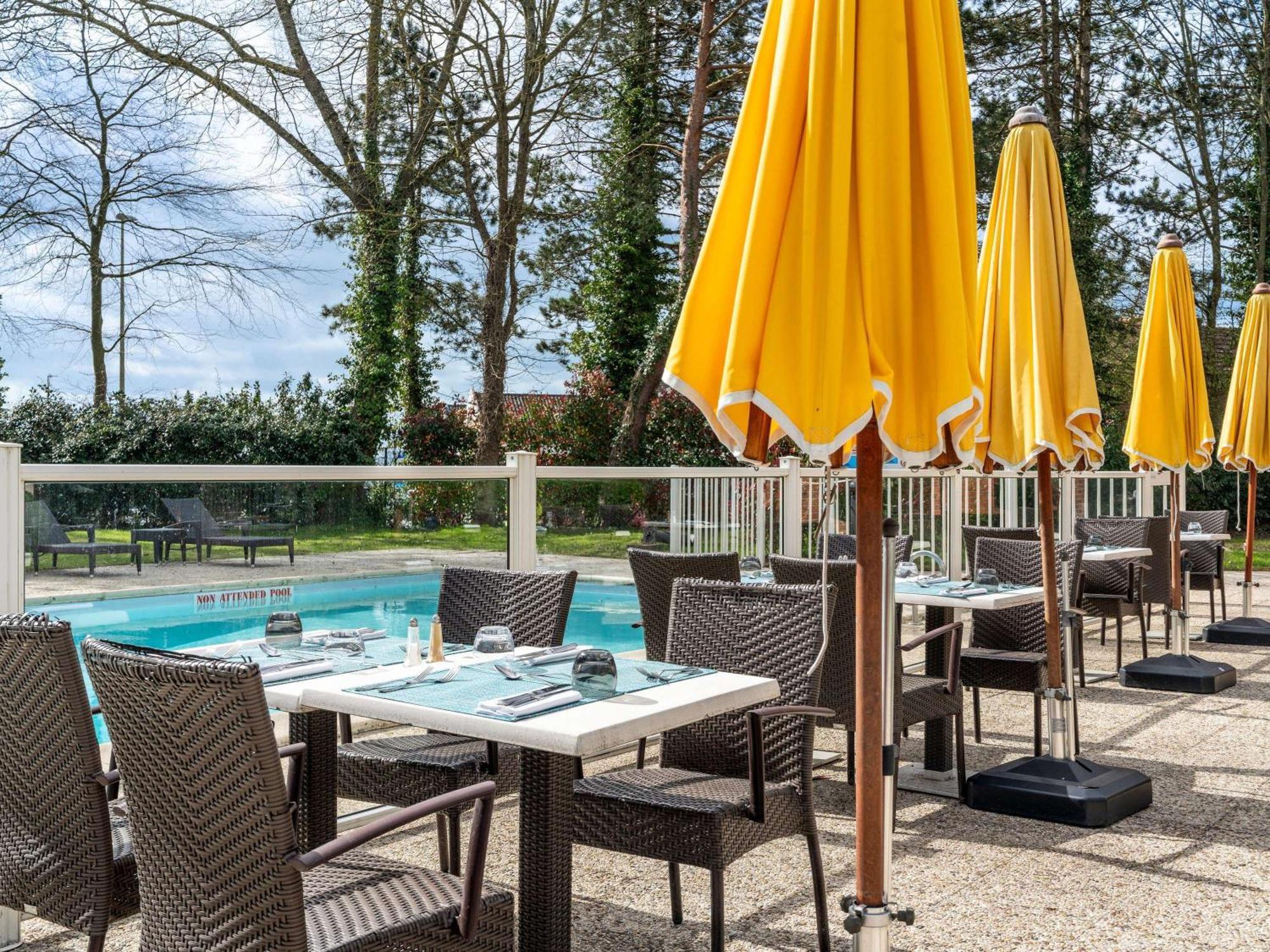 Ibis Styles Lisieux Normandie Bagian luar foto